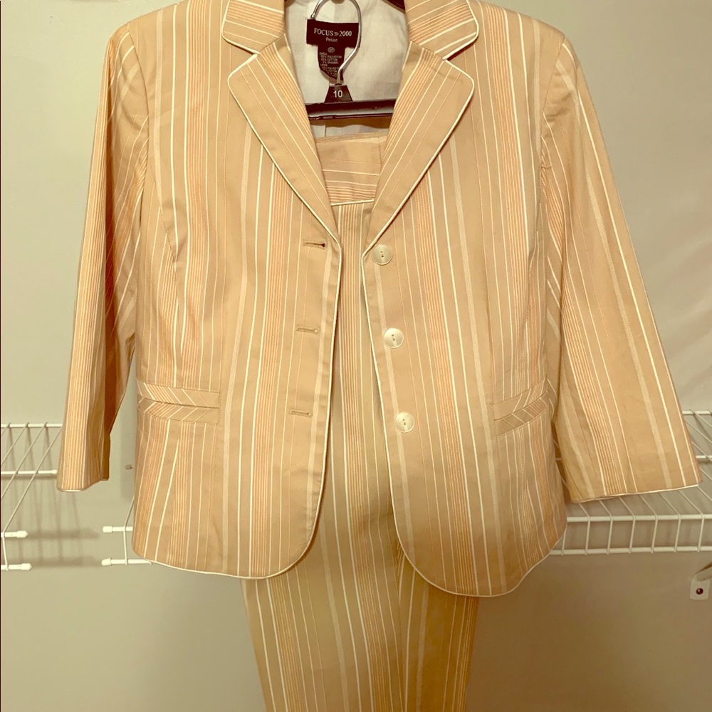 2 piece ankle length Pants suit